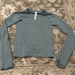 Lululemon Long sleeve *waist length* Size 2